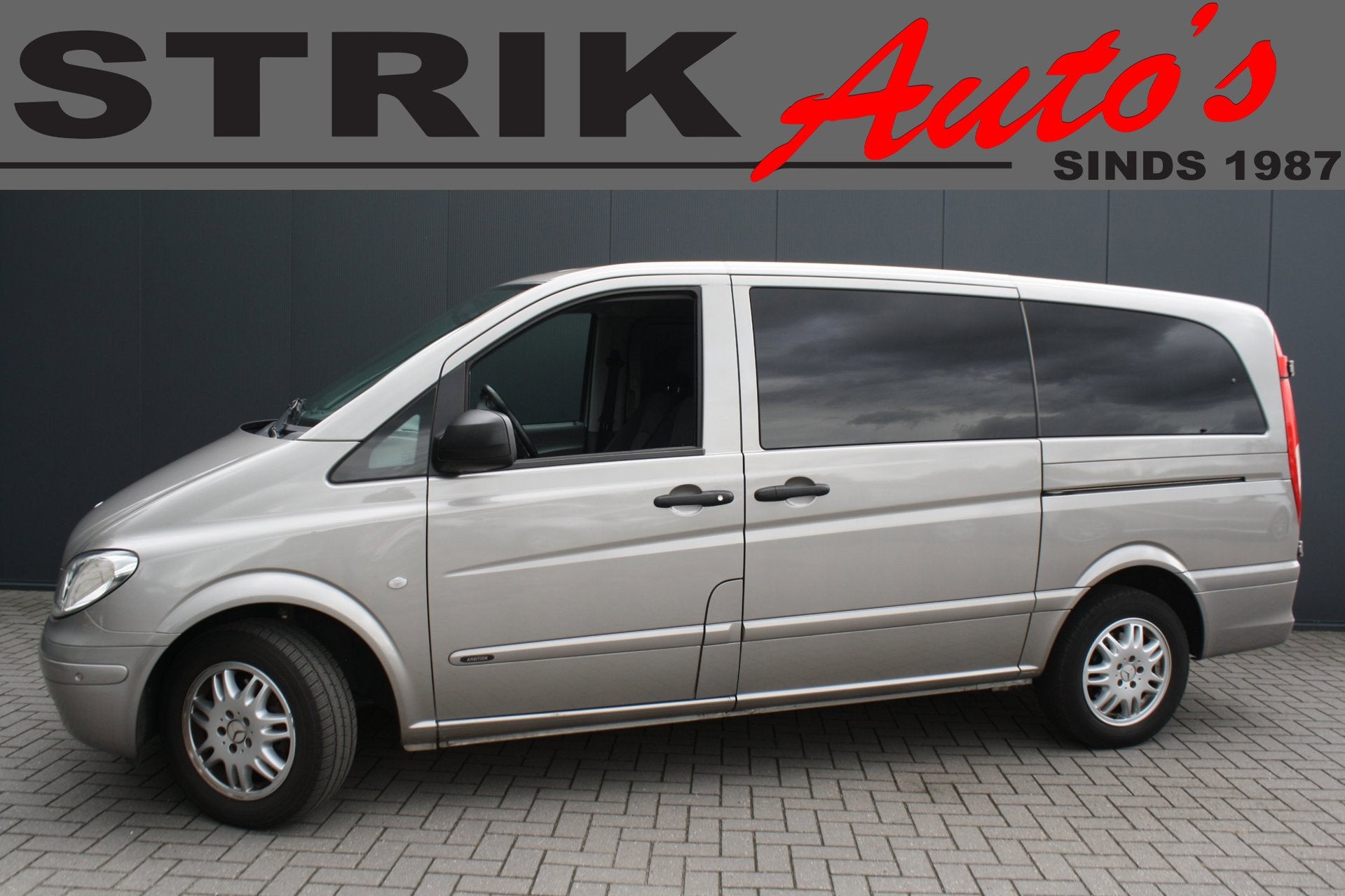 Mercedes-Benz Vito 115 CDI 320 Lang DUB CAB/SCHUIFDEUR luxe, Auto's, Euro 5, Gebruikt, Zwart, 4 cilinders