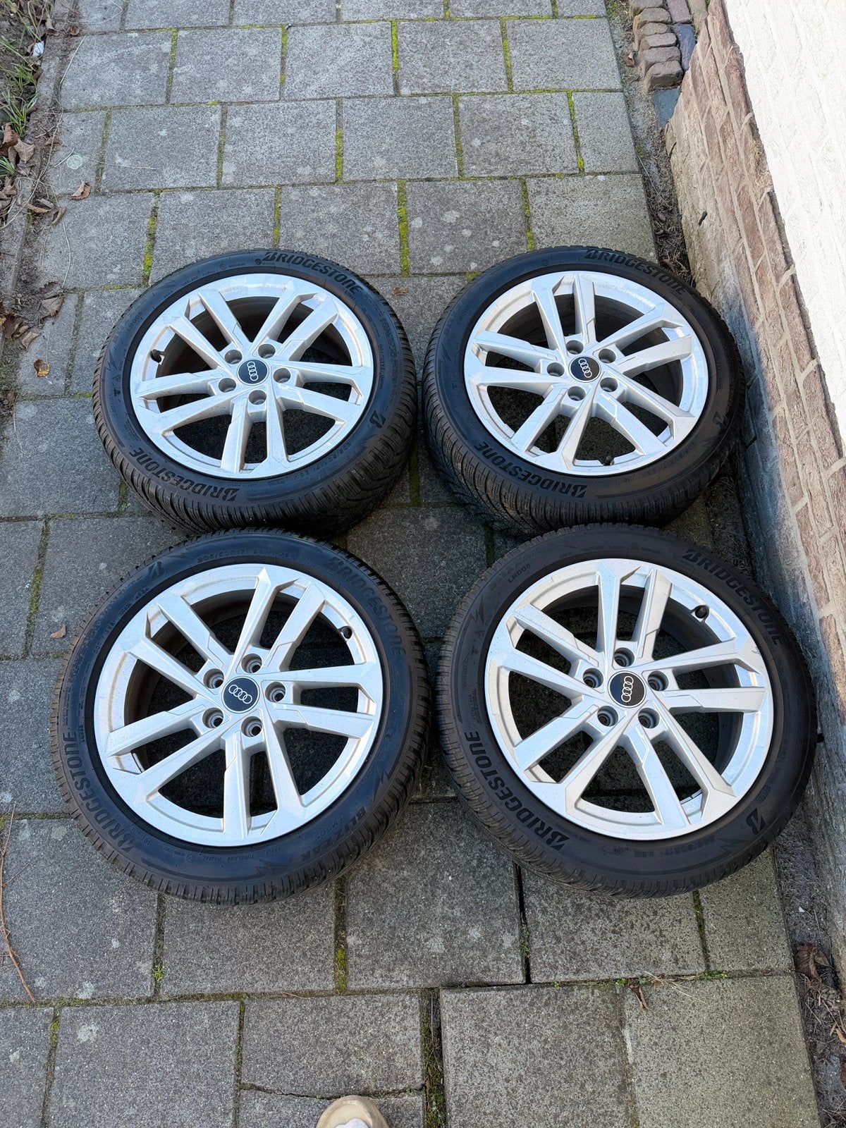 16 inch Audi velgen met Bridgestone winterbanden, Auto-onderdelen, 16 inch, 205 mm, Winterbanden, Ophalen of Verzenden
