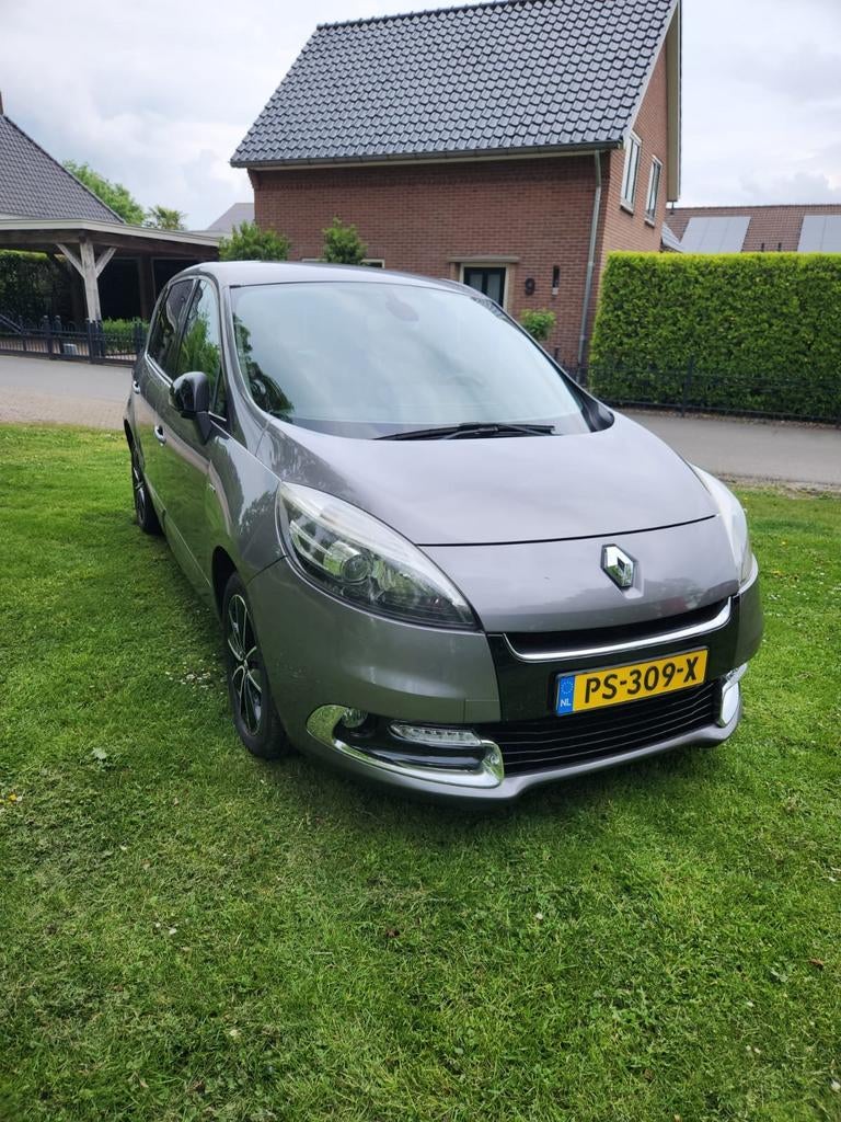 Renault Scénic 1.2 TCE 85KW 2012 Grijs metallic, Voorwielaandrijving, 1295 kg, 4 cilinders, 75 €/maand