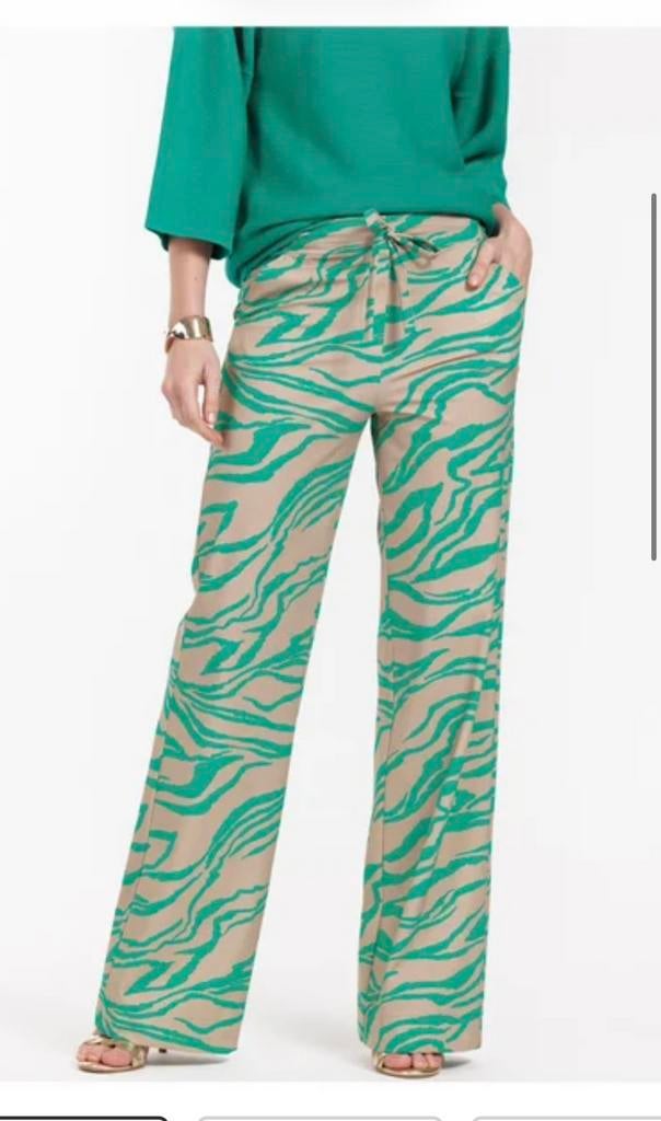 Studio Anneloes Abigal broek emerald travelstof mt XL, Kleding | Dames, Ophalen of Verzenden, Zo goed als nieuw, Maat 46/48 (XL) of groter