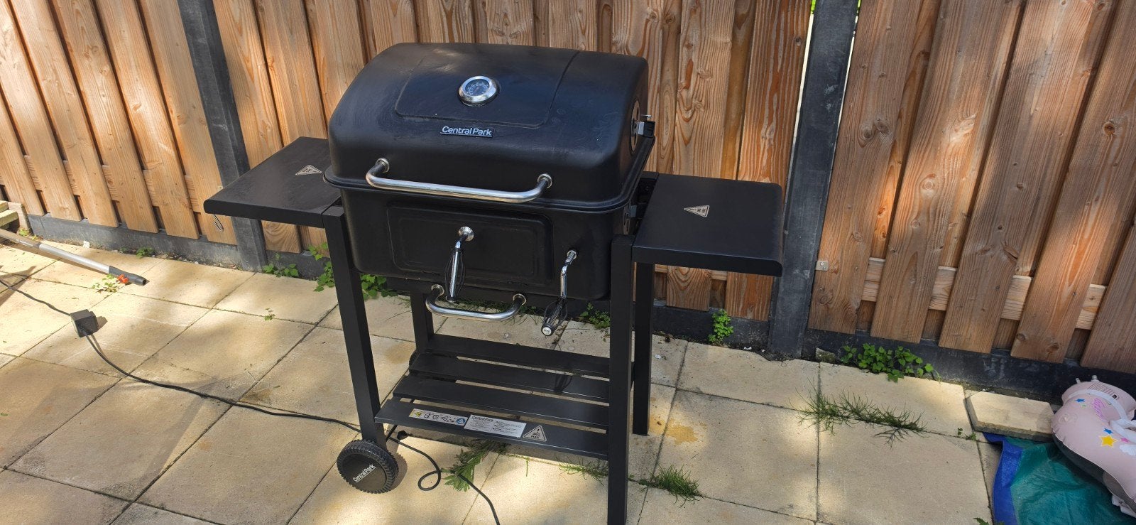 Central Park BBQ - Zo goed als nieuw, slechts 2x gebruikt, Tuin en Terras, Barbecue-accessoires, Ophalen, Zo goed als nieuw, Central Park