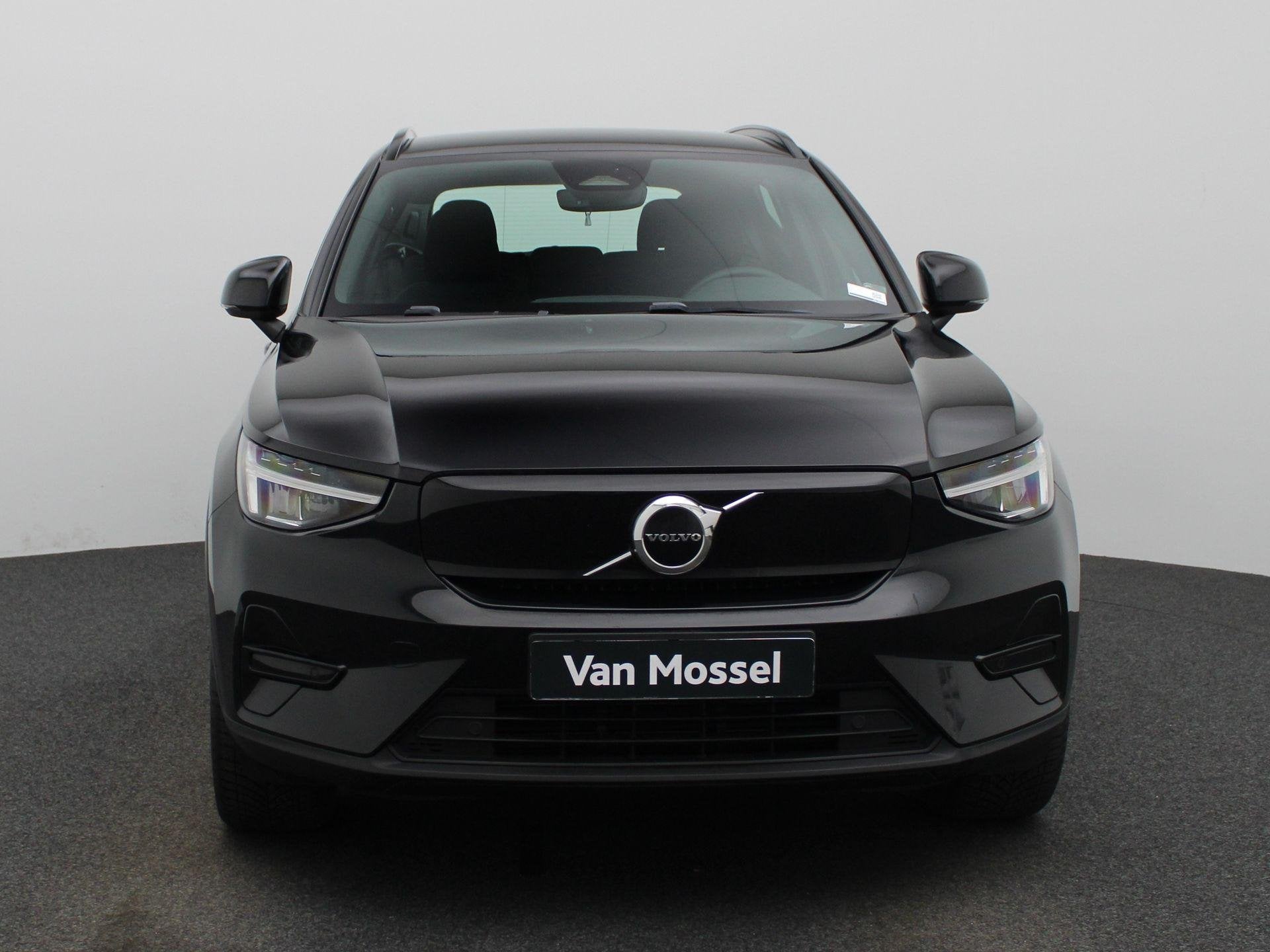 Volvo XC40 Recharge Core LED-KOPLAMPEN | NAVIGATIE | CARPLAY, Auto's, Gebruikt, Automatische klimaatregeling, Zwart, 420 min