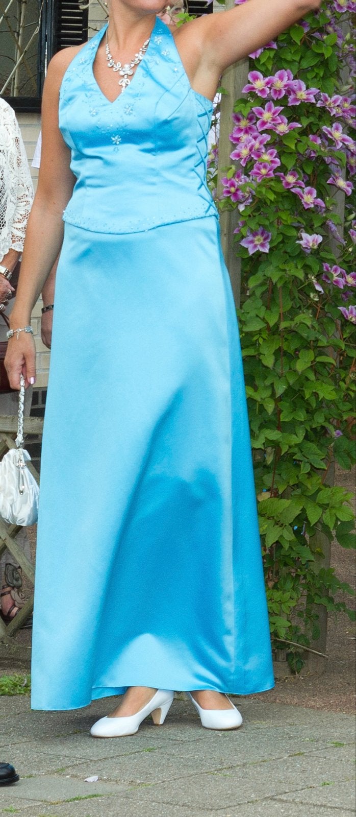 Elegante turquoise galajurk met borduursels, Maat 38/40 (M), Galajurk, Blauw, Ophalen of Verzenden