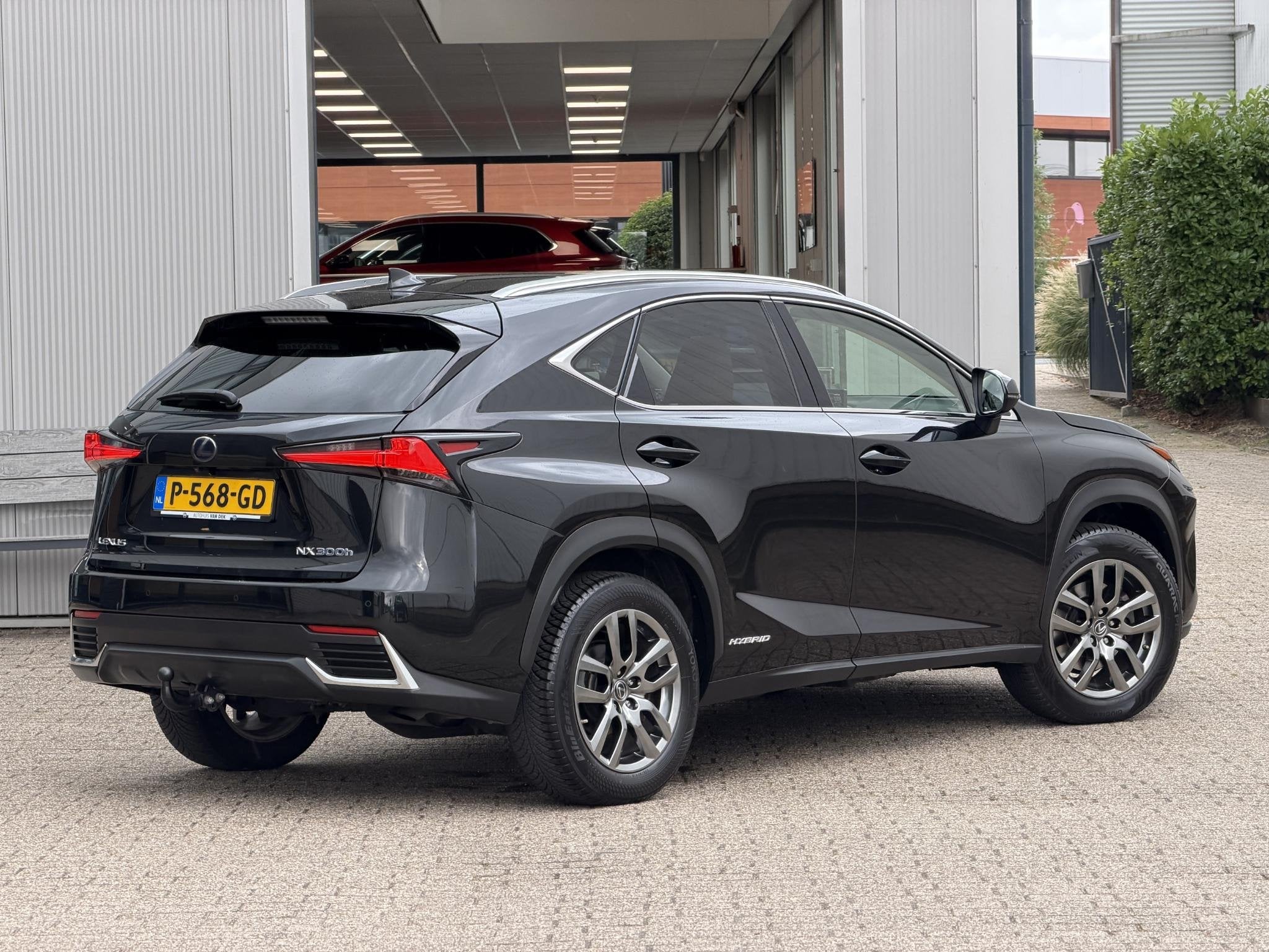 Lexus NX 300h AWD Luxury Line | Schuifdak/Leder/Trekhaak/Ada, Automaat, Gebruikt, Leder, Bedrijf
