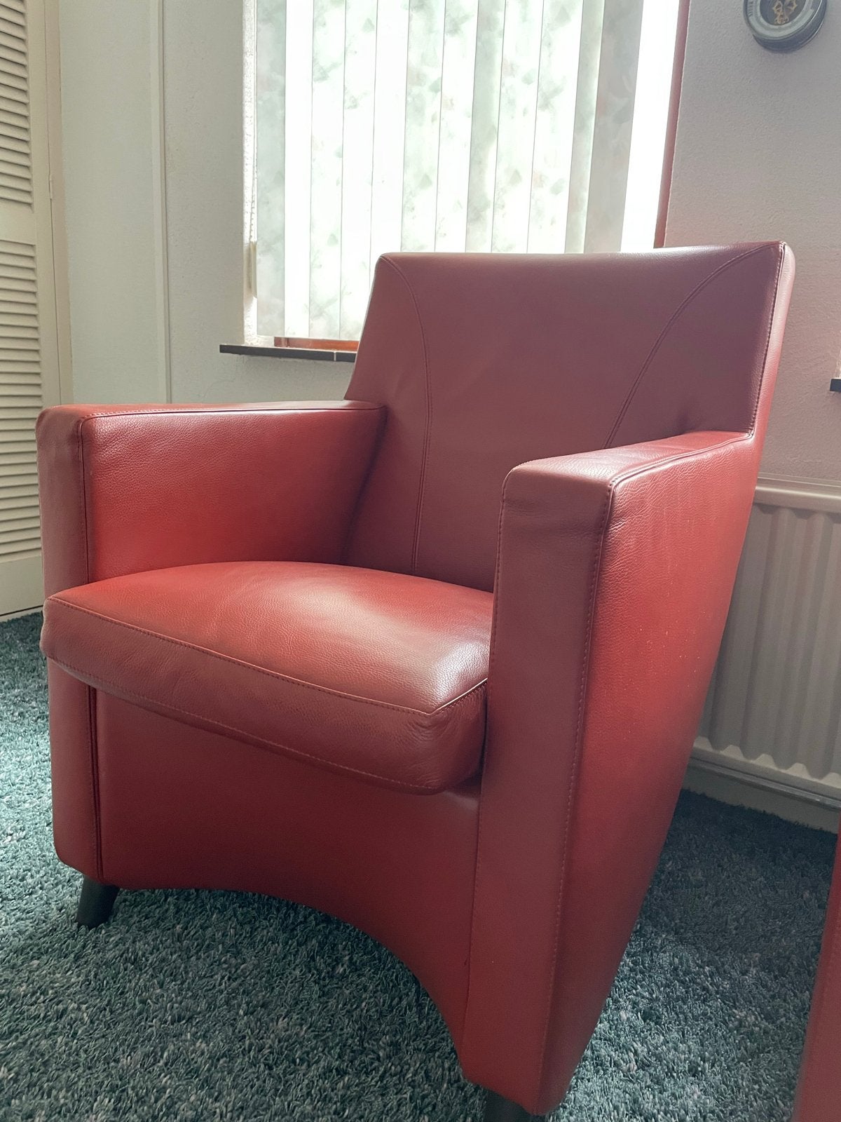 Comfortabele rode leren fauteuil, Huis en Inrichting, Fauteuils, Ophalen, Zo goed als nieuw, 50 tot 75 cm, Leer