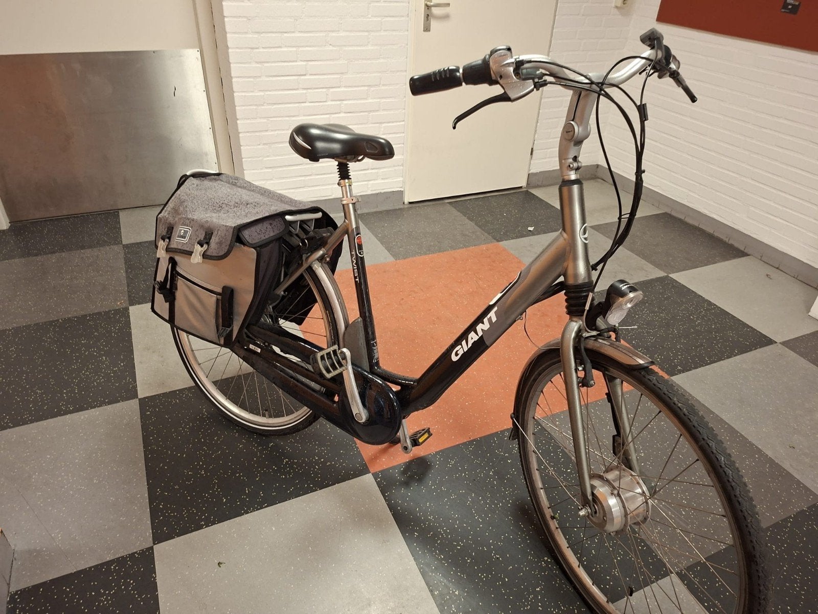 Giant Twist E-bike / elektrische fiets frame maat L, Fietsen en Brommers, Elektrische fietsen, Gebruikt, 55 tot 59 cm, 30 tot 50 km per accu