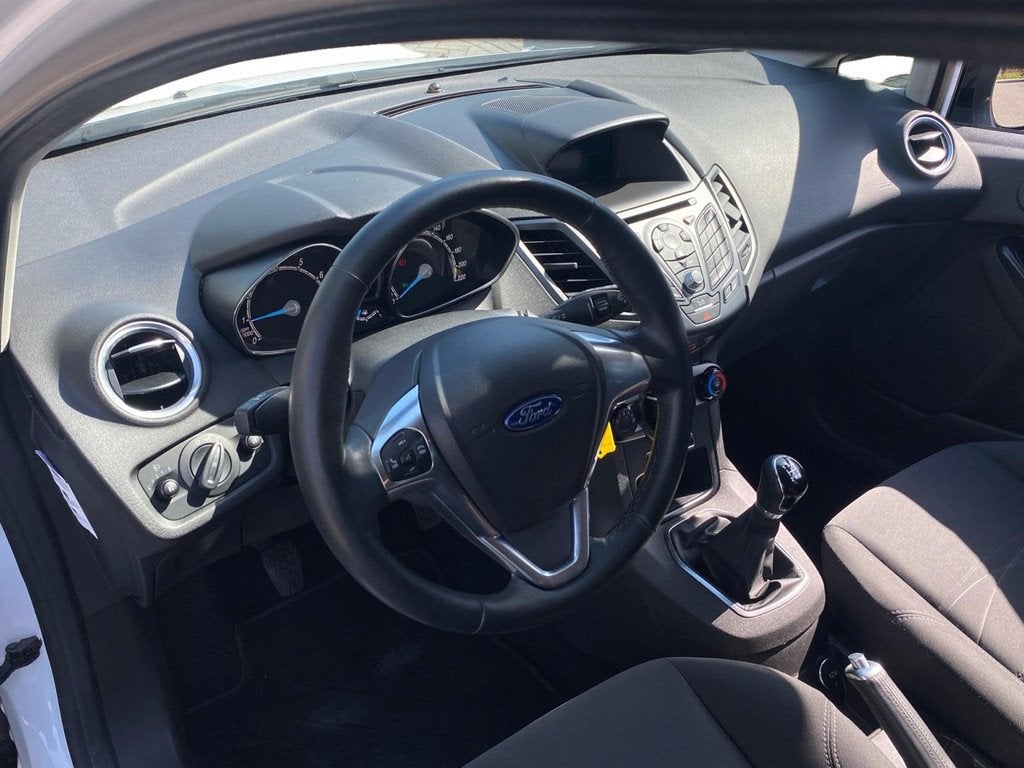 Ford Fiesta 5-deurs 1.0 White Edition airco | navigatie | mi, 12 maanden, Stof, 525 kg, Start-stop-systeem
