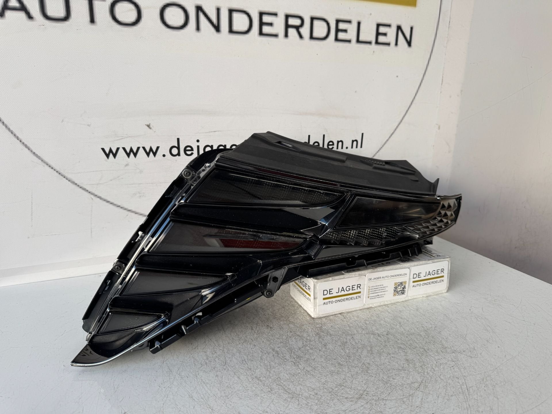 HYUNDAI TUCSON KOPLAMP LINKS 92207N7100 92207-N7XXX G7H0330, Gebruikt, Heolleung-ro 12
06797  Seoul, Ophalen of Verzenden, Info@hyundai.com