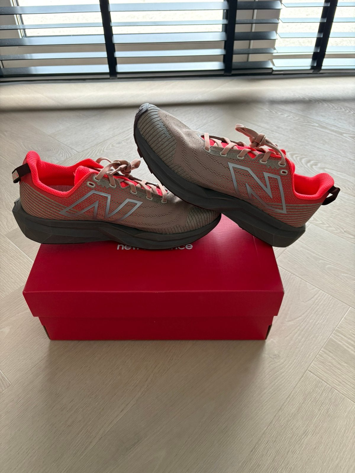 New Balance fuelcell venym trail schoenen, Sport en Fitness, Loopsport en Atletiek, Overige merken, Hardloopschoenen, Ophalen of Verzenden