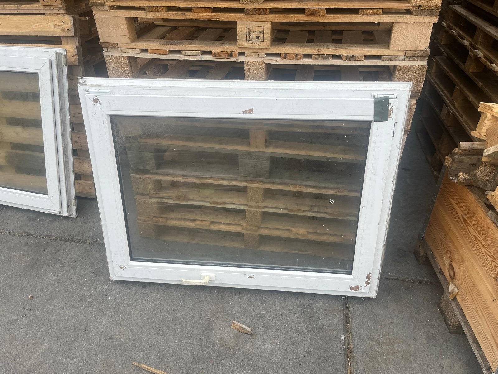 2 x kunstof kozijn - 119x88 cm, Doe-het-zelf en Verbouw, Glas en Ramen, Ophalen, Gevelraam of Ruit, Gebruikt, 80 tot 120 cm