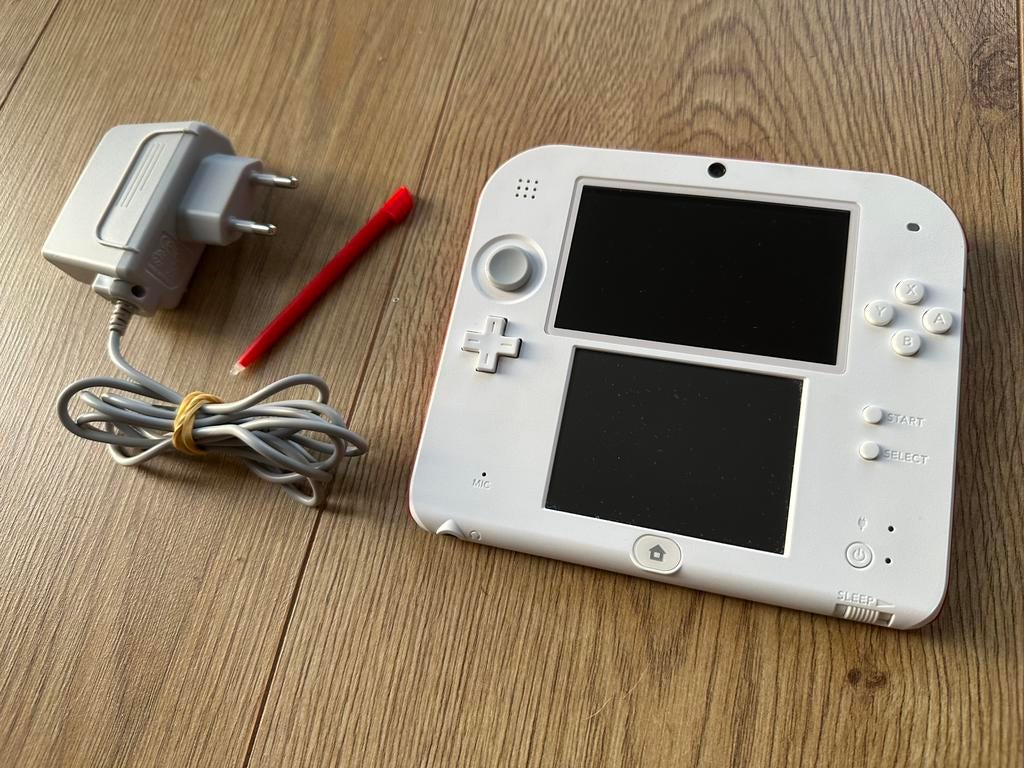Nintendo 2DS Incl Oplader En Stylus Nette Staat, Ophalen of Verzenden, Zo goed als nieuw
