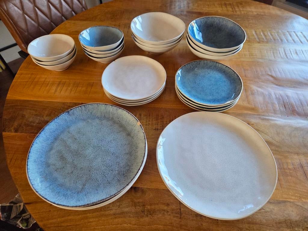 Servies set: borden, schalen en kommetjes (gebruikt), Ophalen, Gebruikt, Bord(en), Overige stijlen