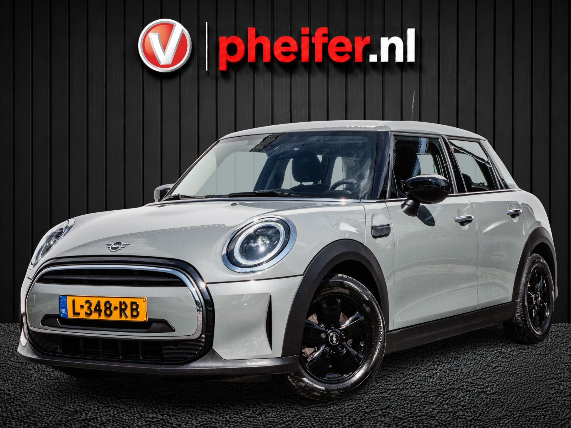 MINI 5-deurs 1.5 One Essential Nieuw model!/ Full map naviga, Auto's, Voorwielaandrijving, Stof, Gebruikt, Met garantie (alle)