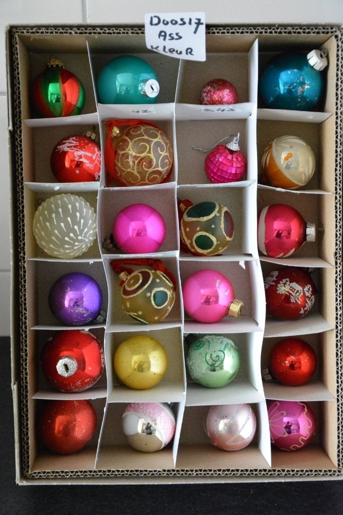 Kerstballen gekleurd Doos 17, Diversen, Ophalen of Verzenden, Zo goed als nieuw