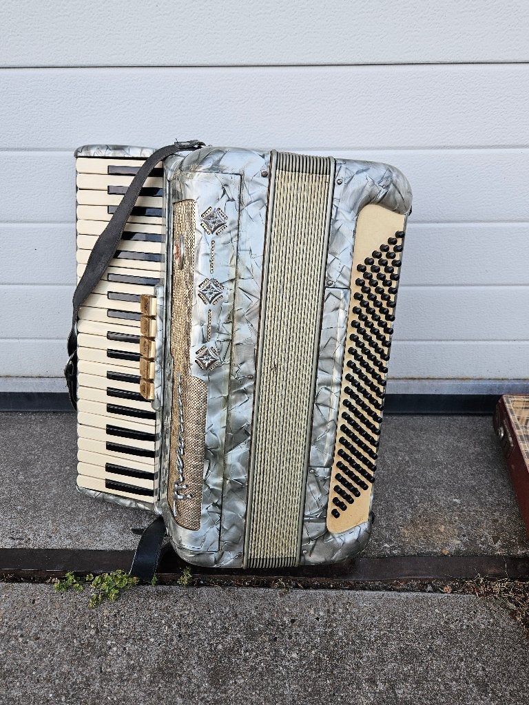 Vintage Italiaanse Marvel accordeon, Gebruikt, Met koffer, 120-bas, Ophalen