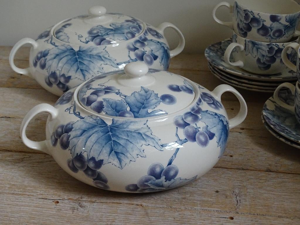 Servies, Barratts, VINEYARD GRAPES, blauw, zo goed als nieuw, Antiek en Kunst, Ophalen of Verzenden