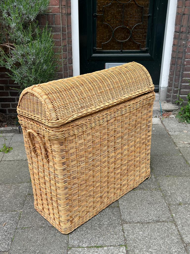 Vintage grote rotan rieten mand met deksel boho 1970, Huis en Inrichting, Ophalen, Gebruikt, Mand, Riet