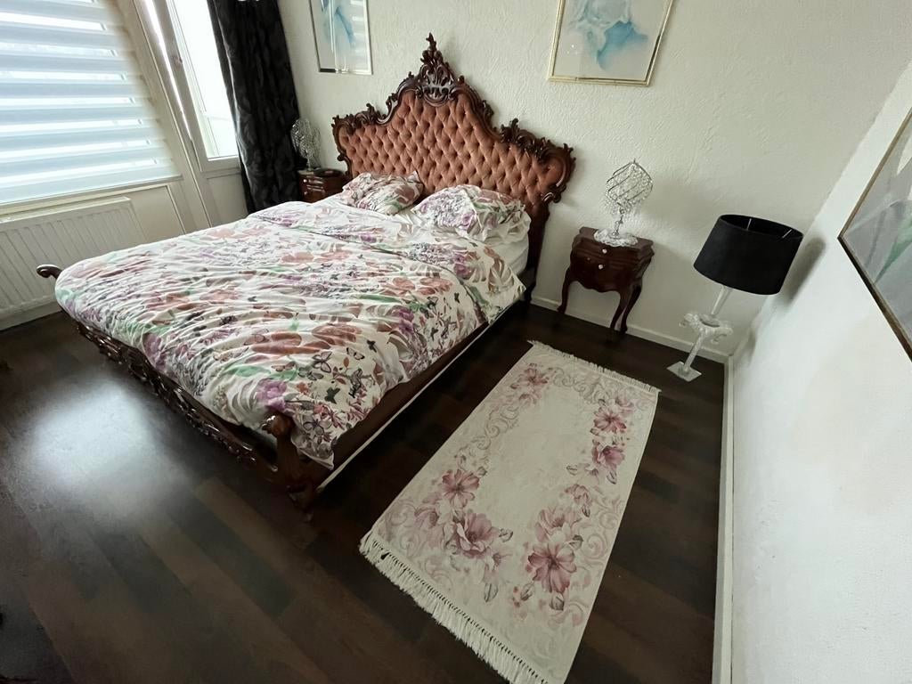 Barok bed ( ombouw ) bedframe met 2 nachtkastjes, Ophalen, Gebruikt, Bruin, Tweepersoons