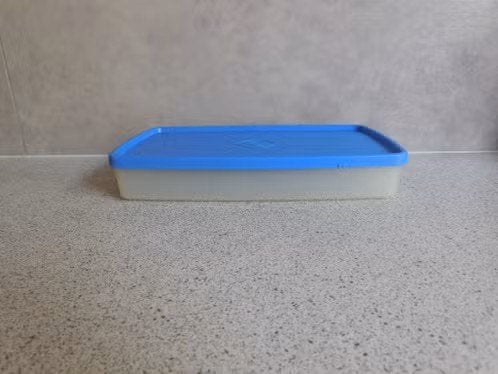 Tupperware Diepvriesdoos 600 ml. Blauw, Gebruikt, 600 ml, Bewaardoos, Blauw
