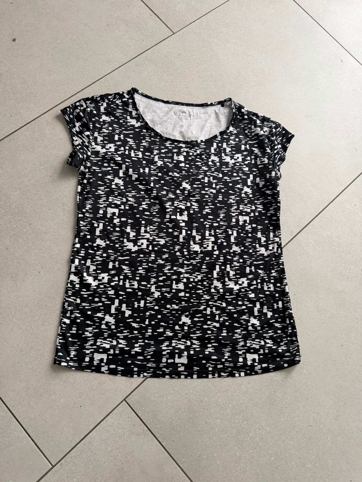 Adidas Climalite sporttop zwart-wit patroon, Kleding | Dames, Maat 38/40 (M), Zwart, Ophalen of Verzenden, Fitness of Aerobics