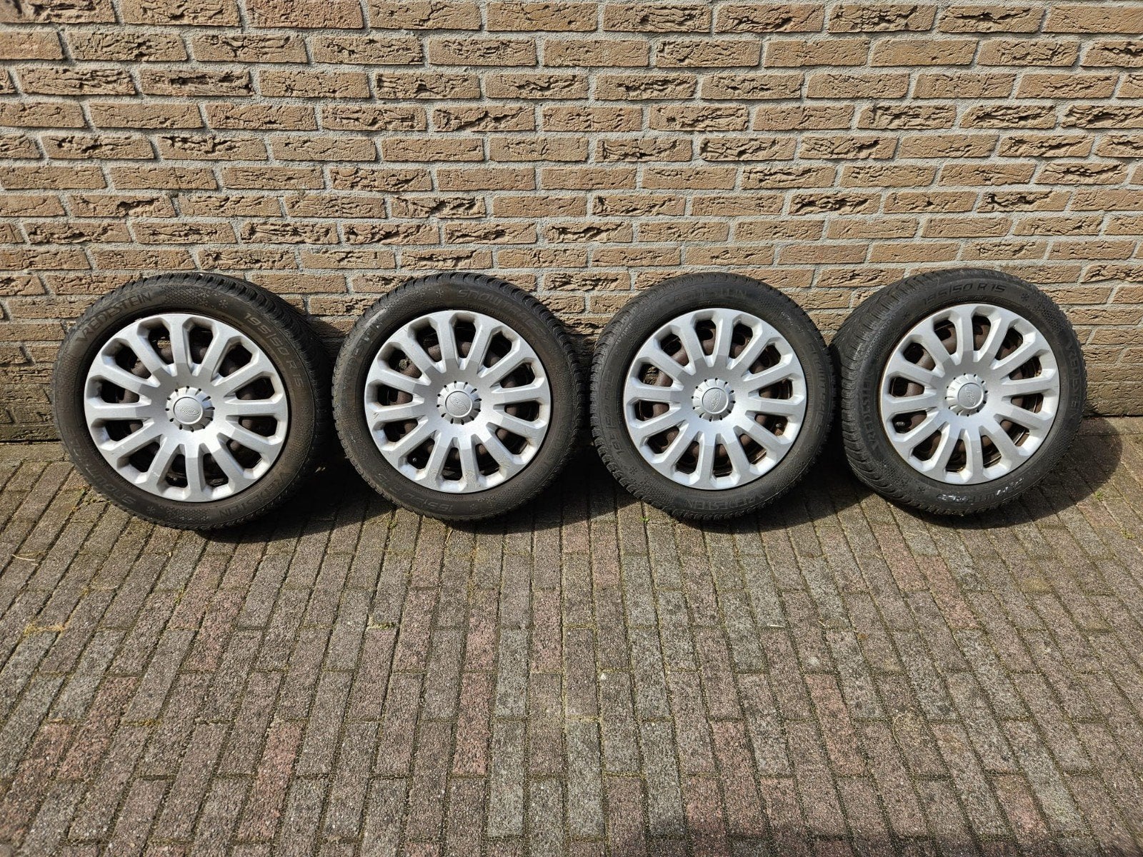 Vredestein Snowtrac 5 Winterbanden op Velg 195/50 R15, Ophalen