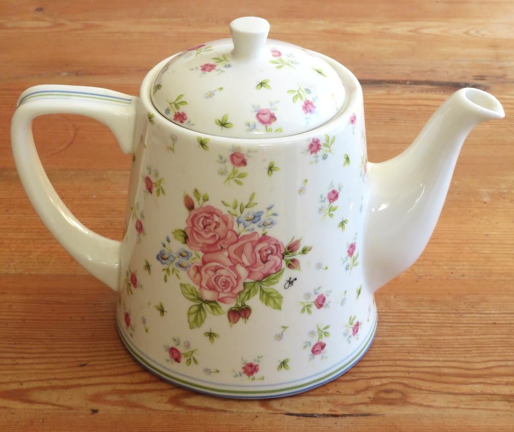 Theepot Jet by ter Steege ( 17 cm hoog ), Huis en Inrichting, Keuken | Servies, Overige typen, Ophalen of Verzenden, Zo goed als nieuw