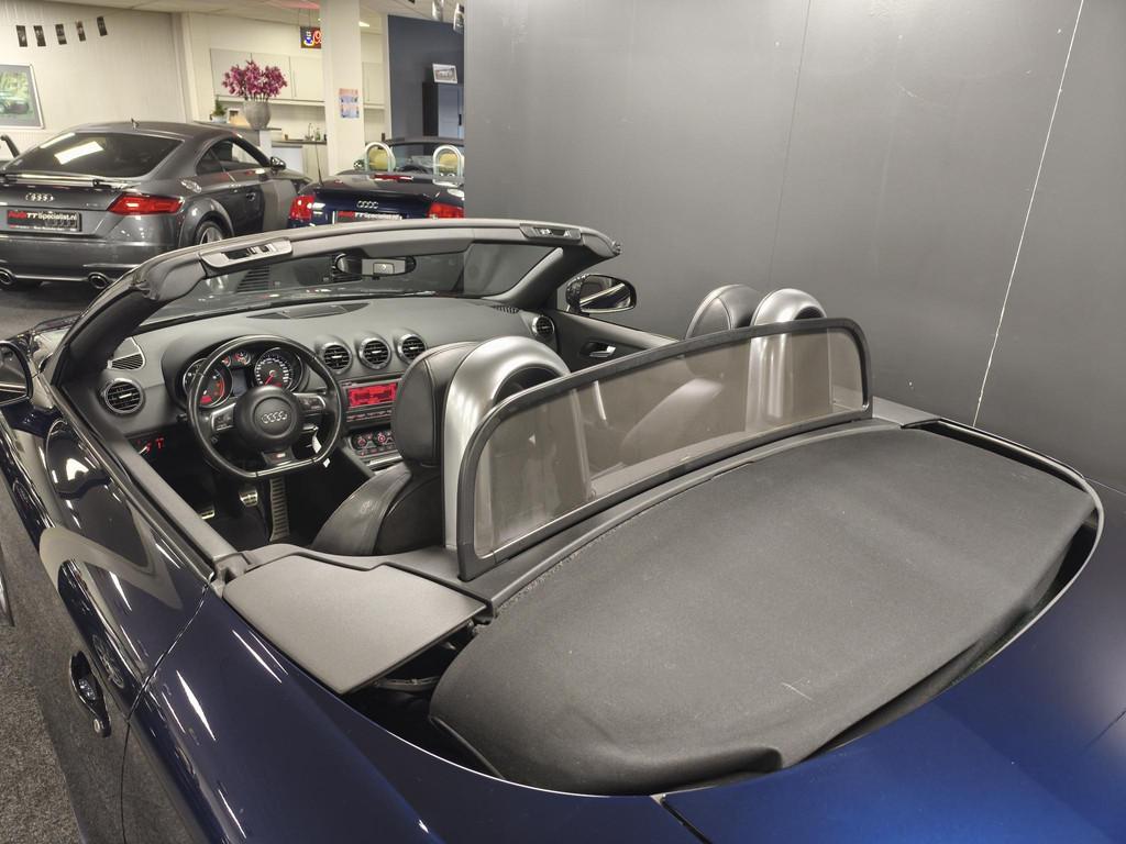 Audi TT Roadster 2.0 TFSI, TT, Gebruikt, Zwart, 4 cilinders