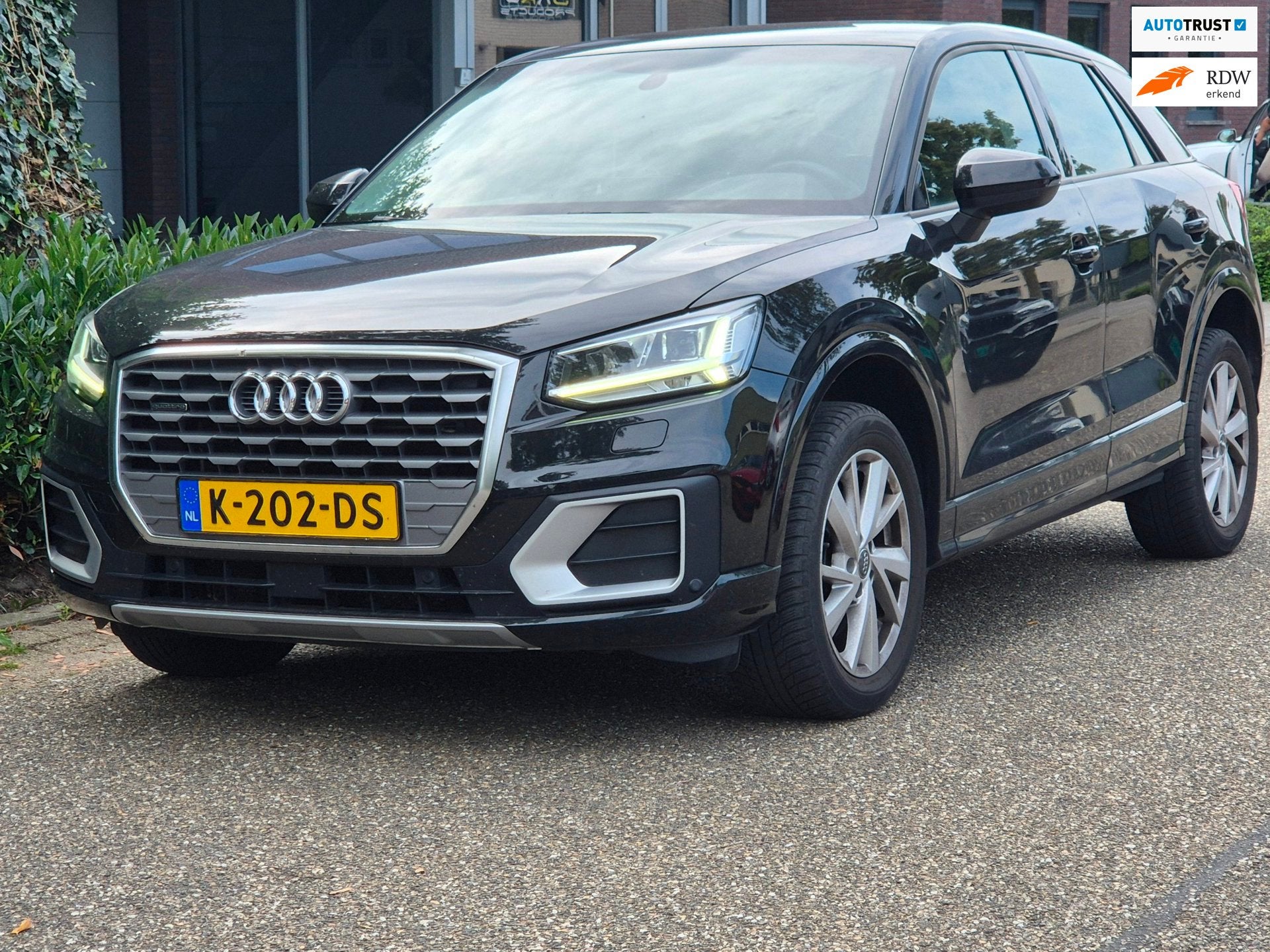 Audi Q2 40 TFSI quattro S Edition 2.0L ZEER goed onderhouden, Auto's, Dealer onderhouden, Gebruikt, 1984 cc, Zwart