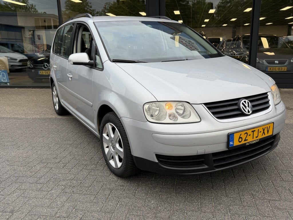 Volkswagen Touran 2.0-16V FSI Business “NAP” Clima/Cruis, Gebruikt, 4 cilinders, Bedrijf, Handgeschakeld