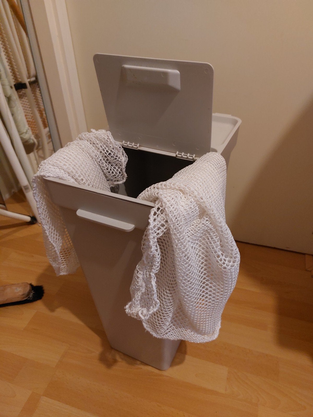 Wasmand hallbar met deksel en 2x waszak, Ophalen