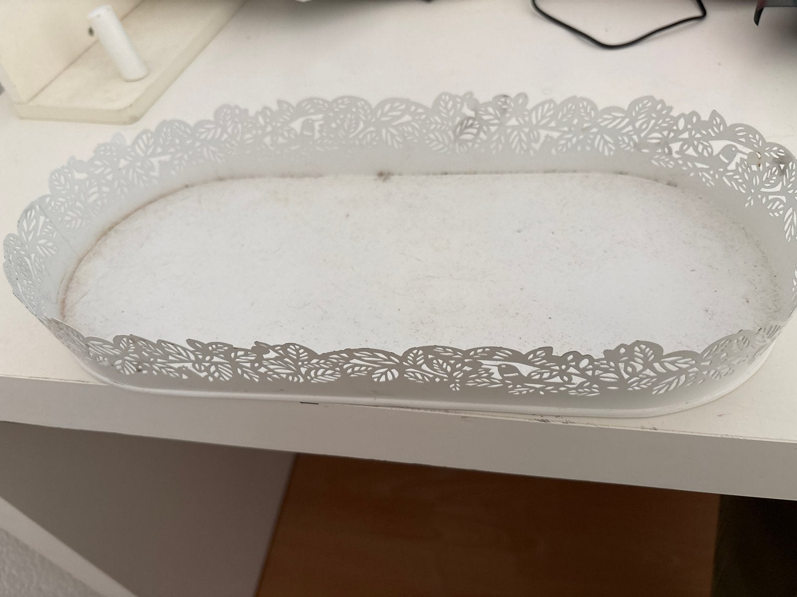 Decoratieve ovale schaal met uitgesneden rand, Huis en Inrichting, Gebruikt, Schaal, Ophalen of Verzenden, Metaal