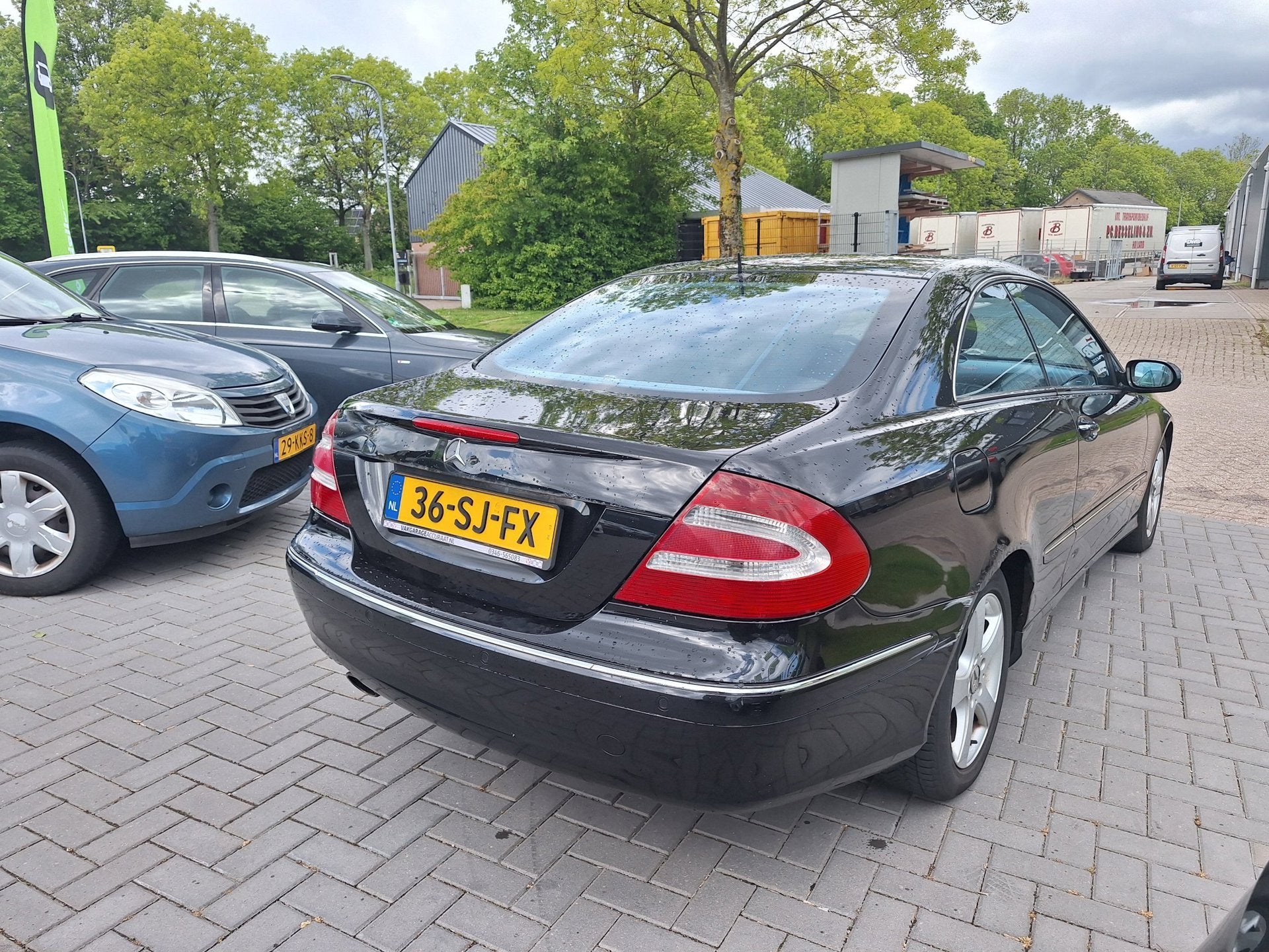Mercedes-Benz CLK-klasse Coupé 320 Elegance / Zeer vlotte a, Automaat, Achterwielaandrijving, Zwart, Bedrijf