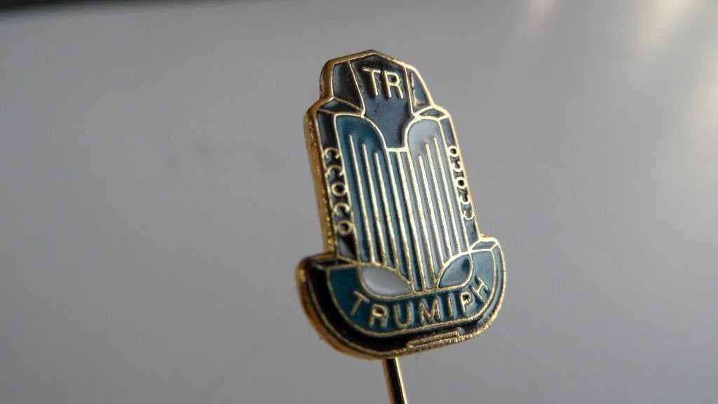 Triumph TR oldtimerauto speld, Verzenden, Gebruikt, Merk, Speldje of Pin