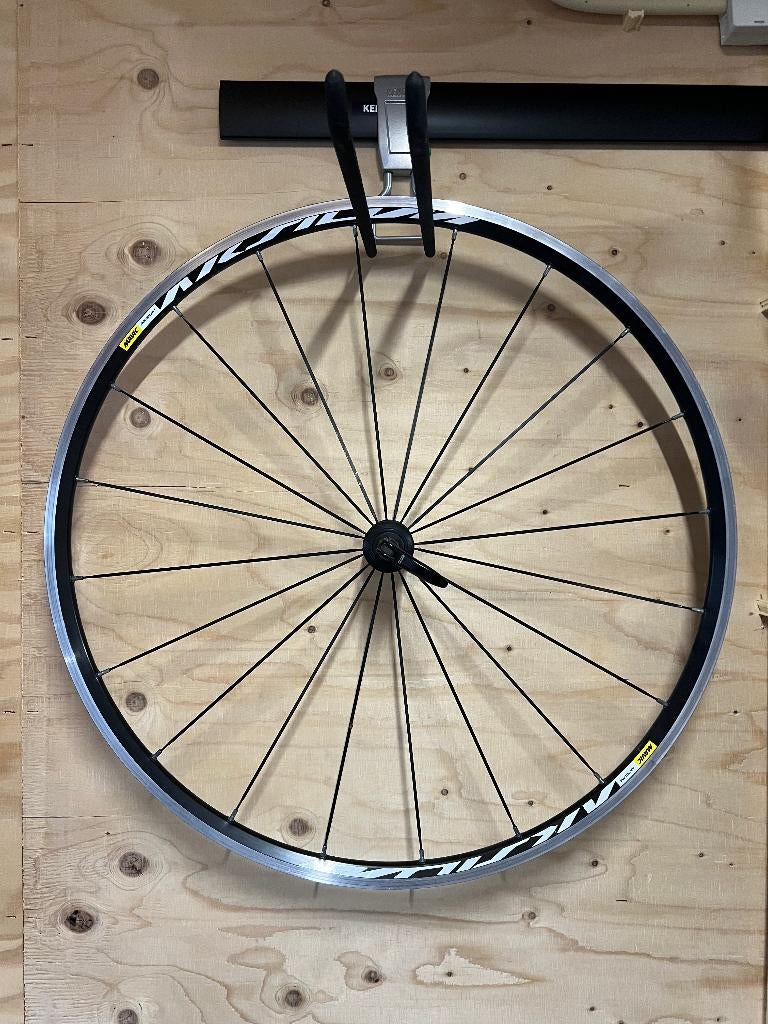 Mavic Aksium - 700c 28" voorwiel, Zo goed als nieuw, Aluminium, Mavic, Racefiets