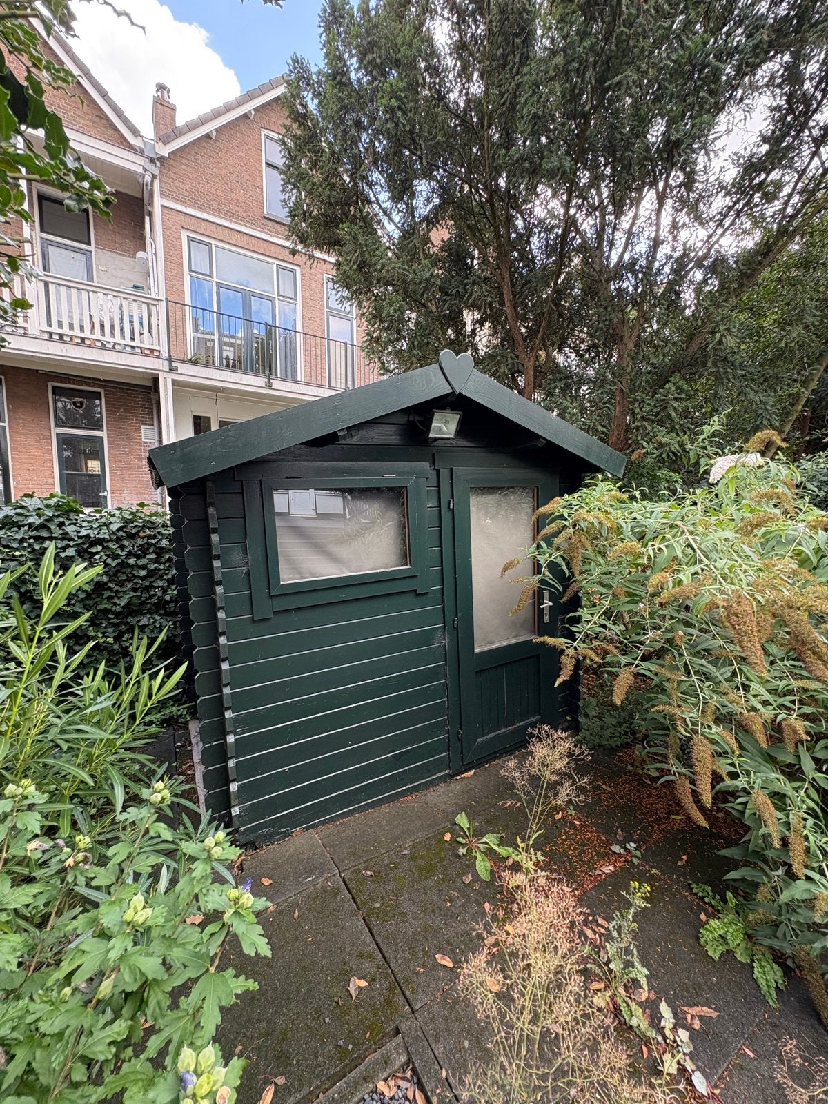 Compacte Houten Tuinschuur met Licht en Raam, Gebruikt, Schuur, Minder dan 200 cm, 1 raam
