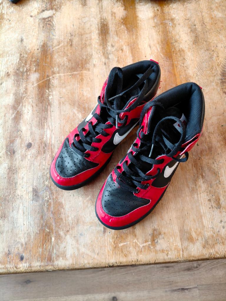 Nike Dunk High Rood Zwart Wit Sneakers, Ophalen of Verzenden, Gedragen