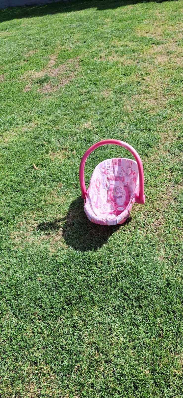 Roze maxi cosi baby born, Kinderen en Baby's, Ophalen, Babypop