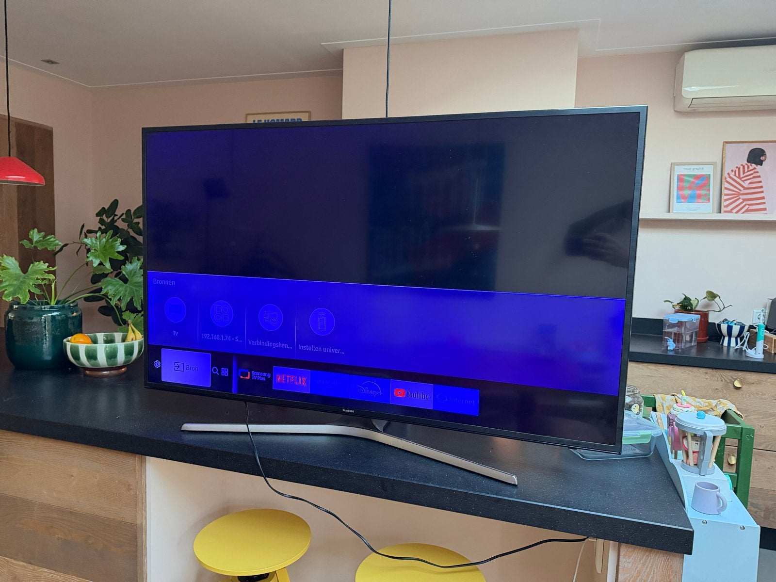 55 inch Samsung 4K TV - Blauwige tint, werkt verder, Ophalen, 50 Hz, Samsung, 100 cm of meer