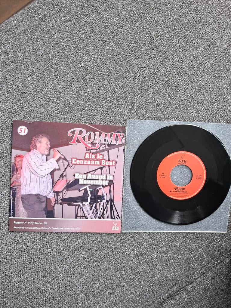 Rommy - Als je Eenzaam bent / Een avond in november (2025), Ophalen of Verzenden, Nieuw in verpakking, Overige formaten, Levenslied of Smartlap