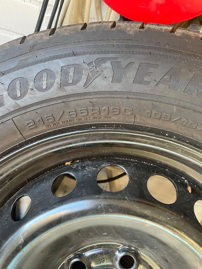 Nieuwe Goodyear banden op stalen velgen voor Ford Transit Cu, 16 inch, Banden en Velgen, Nieuw, Ophalen of Verzenden