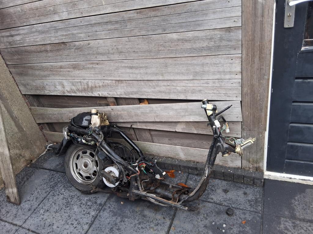 Dj kymco vooral onderdelen of opknappen, Ophalen