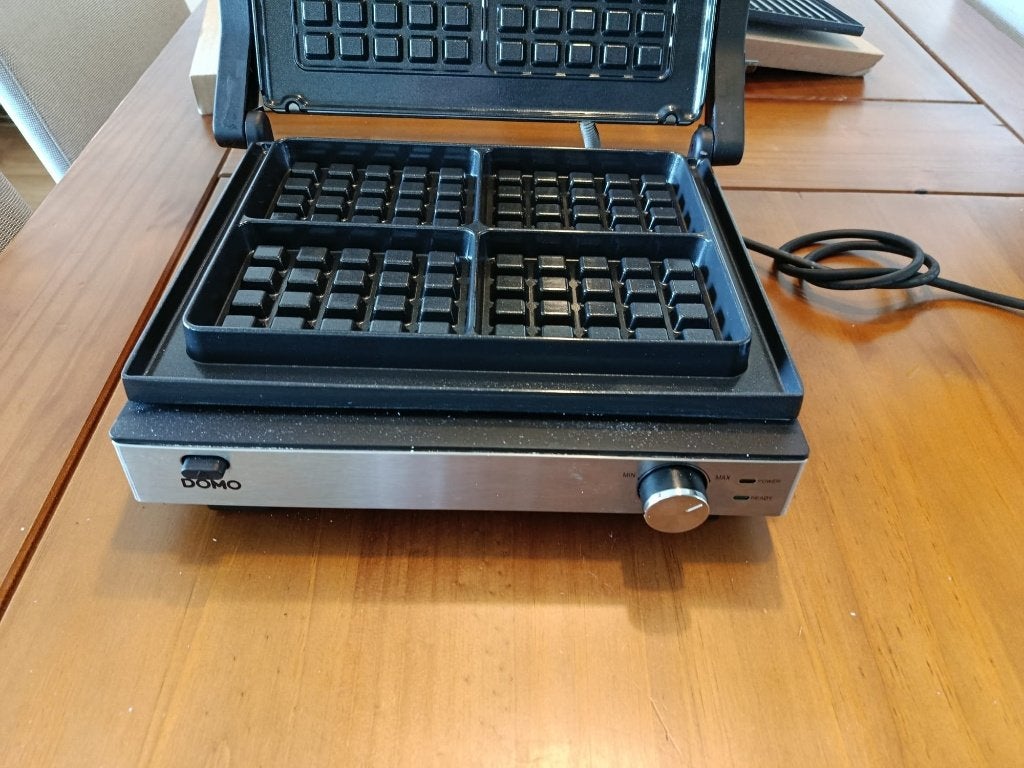 DOMO Multifunctionele Contactgrill 2-in-1 Wafelijzer / Grill, Ophalen of Verzenden, Uitneembare platen, Zo goed als nieuw