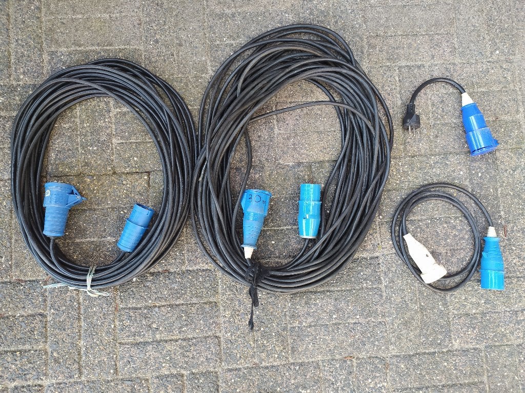 Caravan aansluitkabel 220V, CEE stekkers, 20m. en 30m. lang, Caravans en Kamperen, Ophalen of Verzenden, Gebruikt