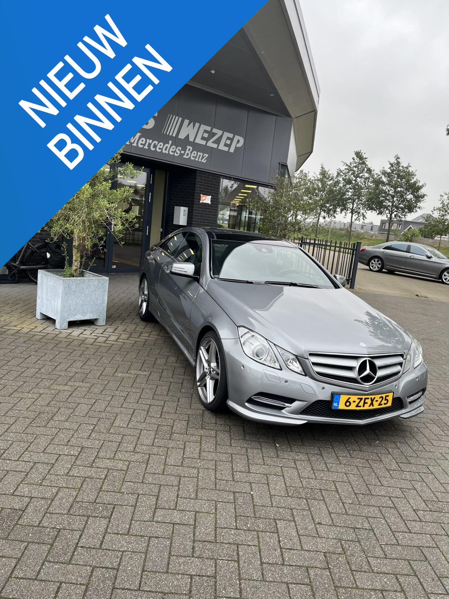 Mercedes-Benz E-klasse Coupé 200 CGI Elegance, Auto's, Mercedes-Benz, Automaat, Euro 5, Achterwielaandrijving, Zwart