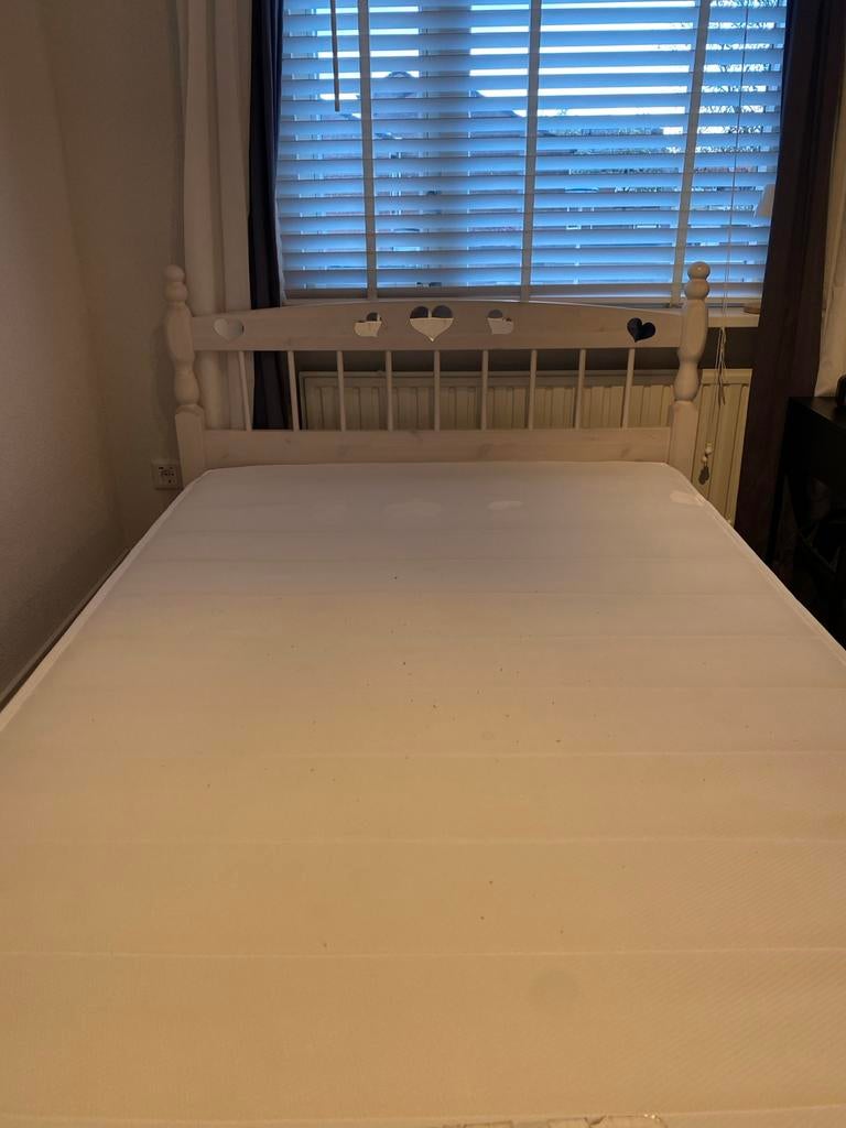 Kinderbed met lattenbodem en matras (120x200 cm), Huis en Inrichting, Slaapkamer | Bedden, Gebruikt, Eenpersoons, Wit, Ophalen of Verzenden
