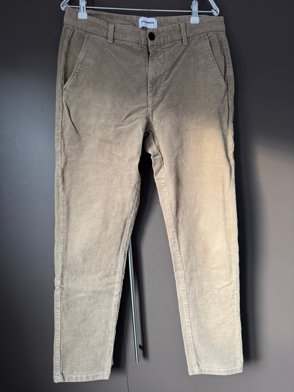 Lindbergh Corduroy Broek - Beige - Maat M, Kleding | Heren, Maat 48/50 (M), Beige, Nieuw, Ophalen of Verzenden