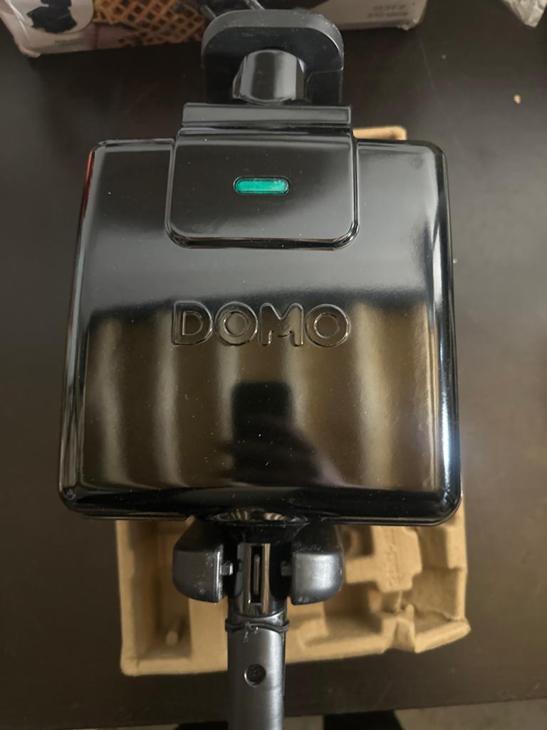 Domo wafelijzer - Nieuw met kleine transportschade, ., Ophalen of Verzenden, Zo goed als nieuw, .
