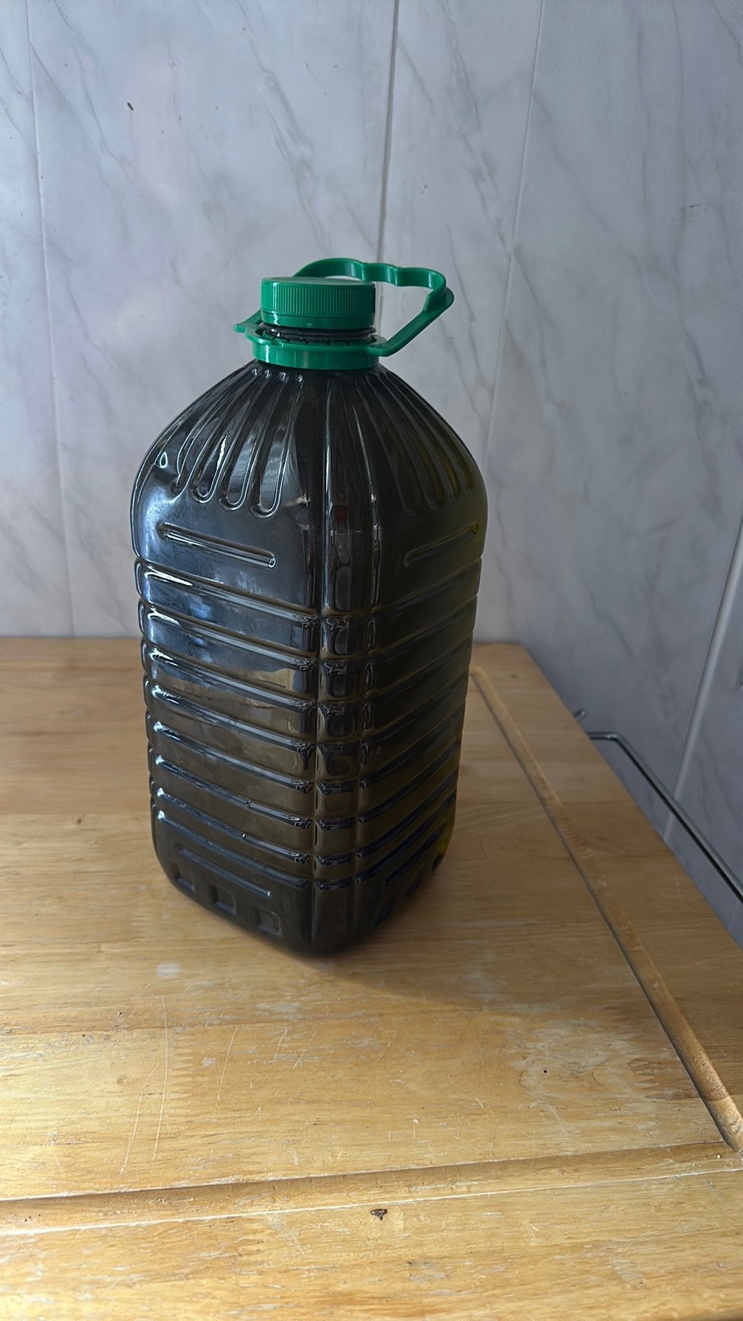 Te koop puur olijfolie, Ophalen, Zo goed als nieuw