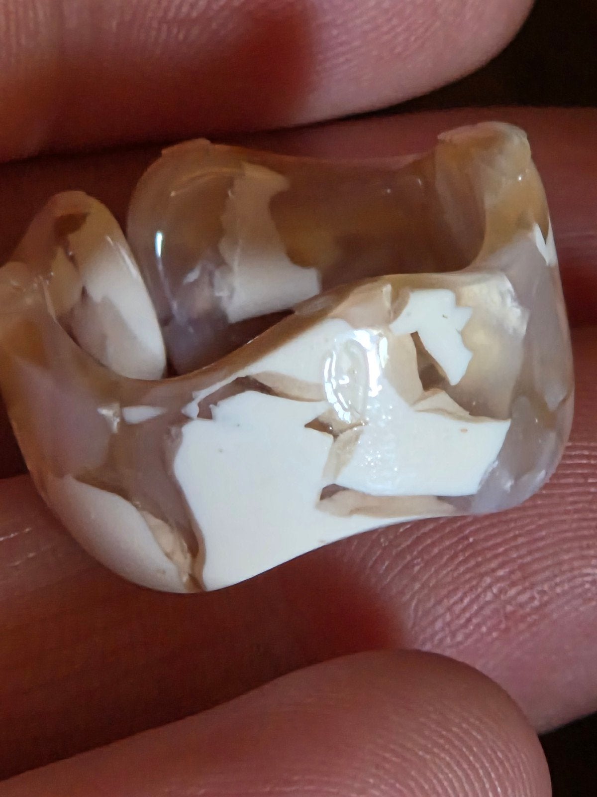 Hars ring maat 17, Sieraden, Tassen en Uiterlijk, Ringen, Kunststof, Beige, Nieuw, Ophalen of Verzenden