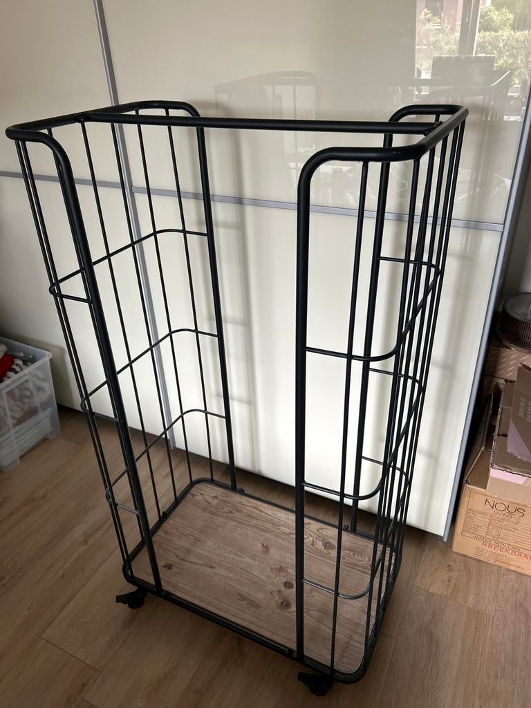 Verrijdbare trolleykast/kledingrek Kwantum, Ophalen, Gebruikt, 100 tot 150 cm, 50 tot 100 cm